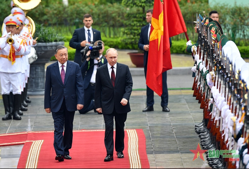 View - 	Chủ tịch nước Tô Lâm chủ trì lễ đón Tổng thống Vladimir Putin